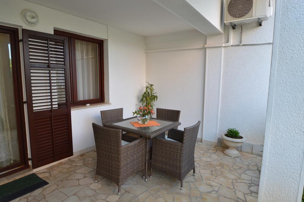 Apartment Vita มาลีโลชินจ์ ภายนอก รูปภาพ