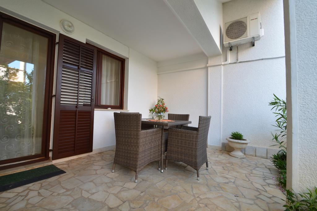 Apartment Vita มาลีโลชินจ์ ภายนอก รูปภาพ