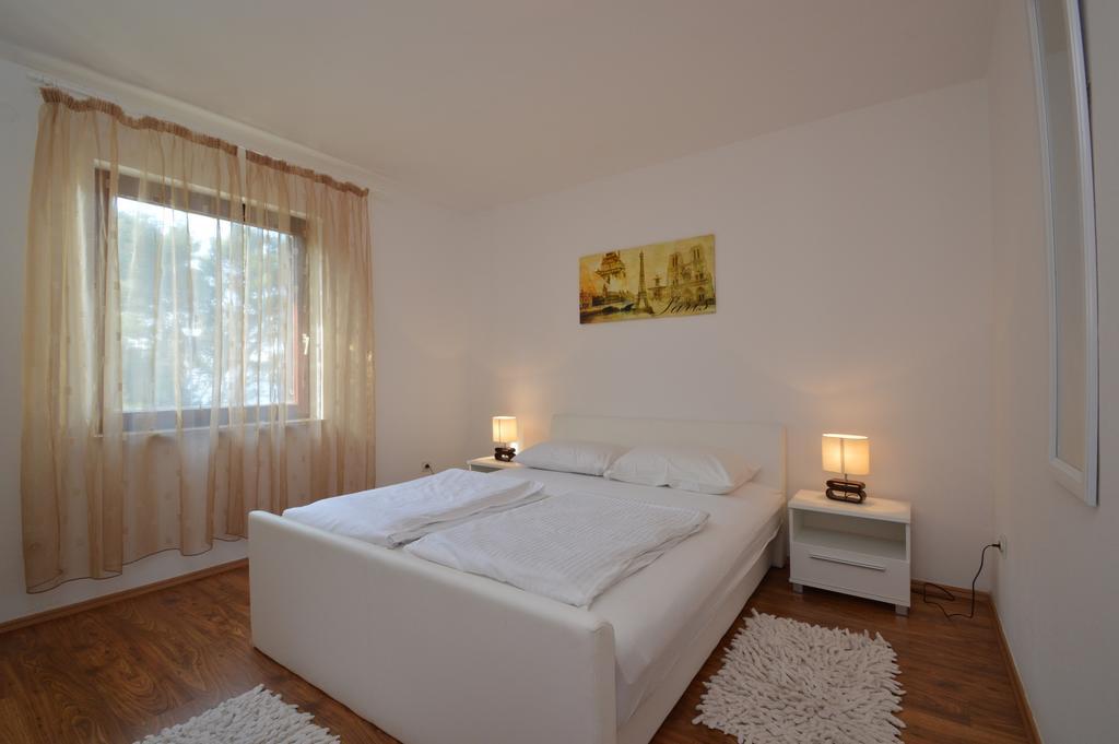 Apartment Vita มาลีโลชินจ์ ภายนอก รูปภาพ