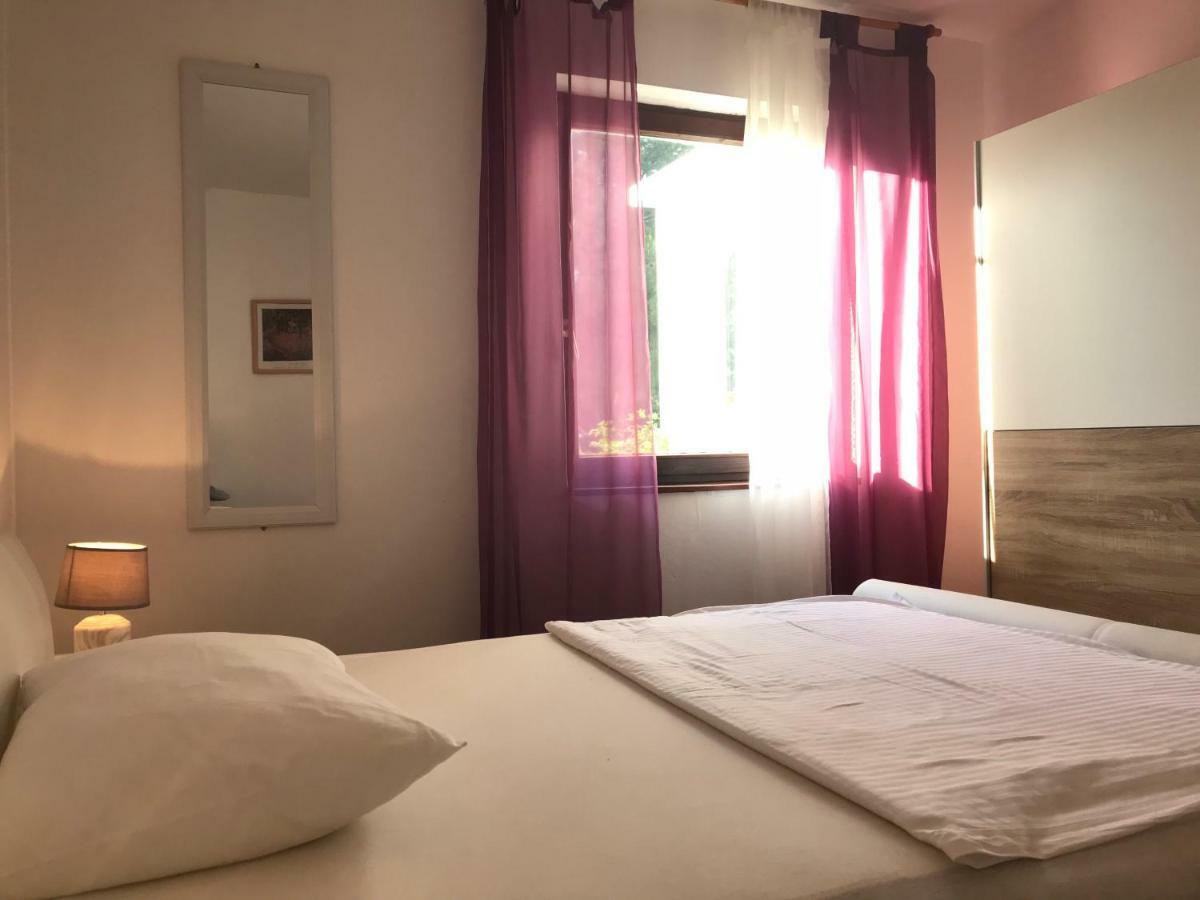 Apartment Vita มาลีโลชินจ์ ภายนอก รูปภาพ